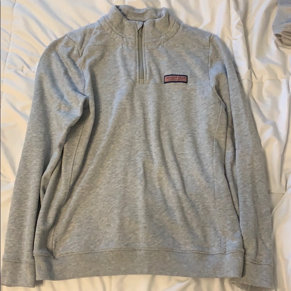 vineyard vines sweatshirt